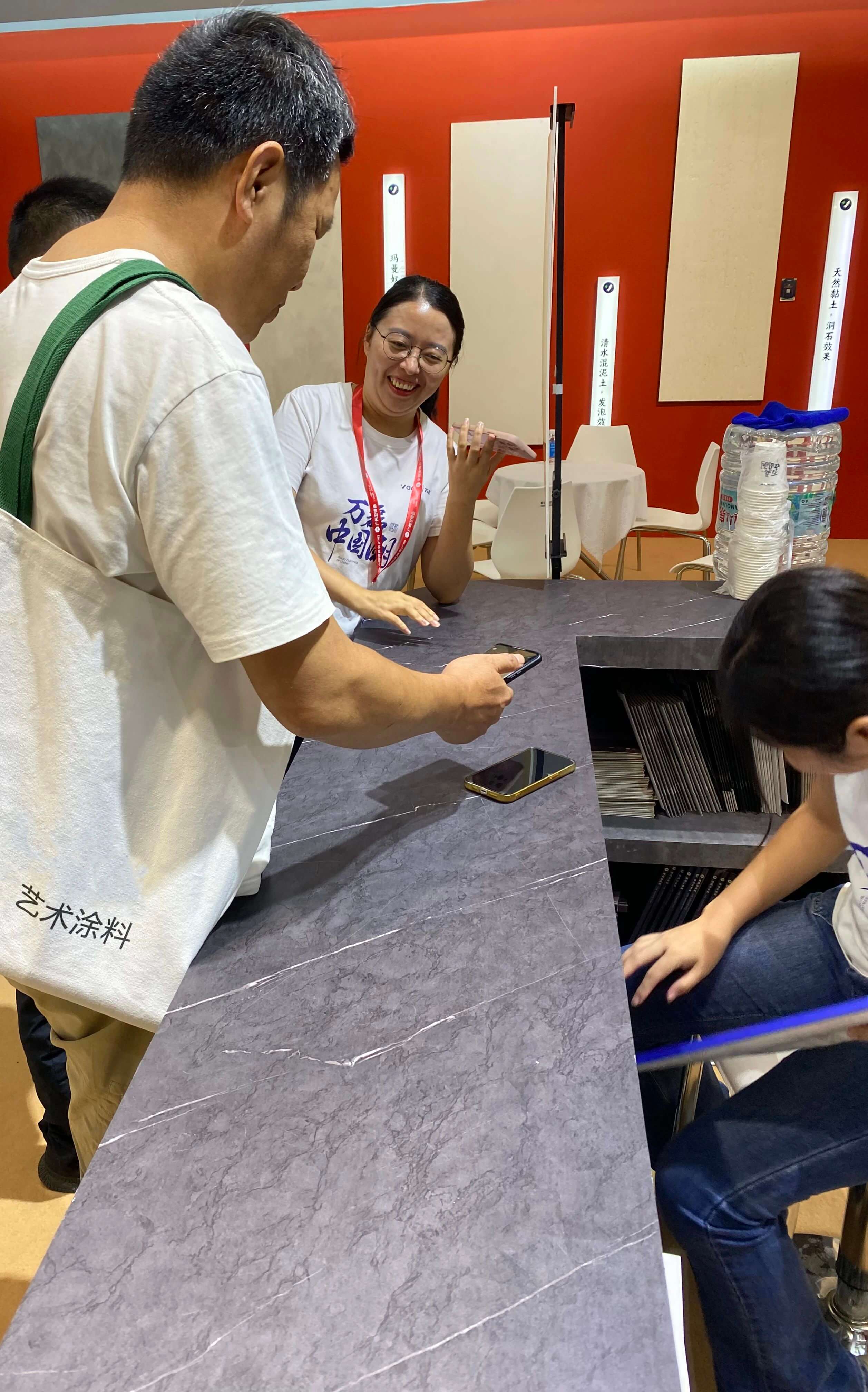 最“省”新品呈現(xiàn)！萬磊涂料國潮館實(shí)力吸睛！