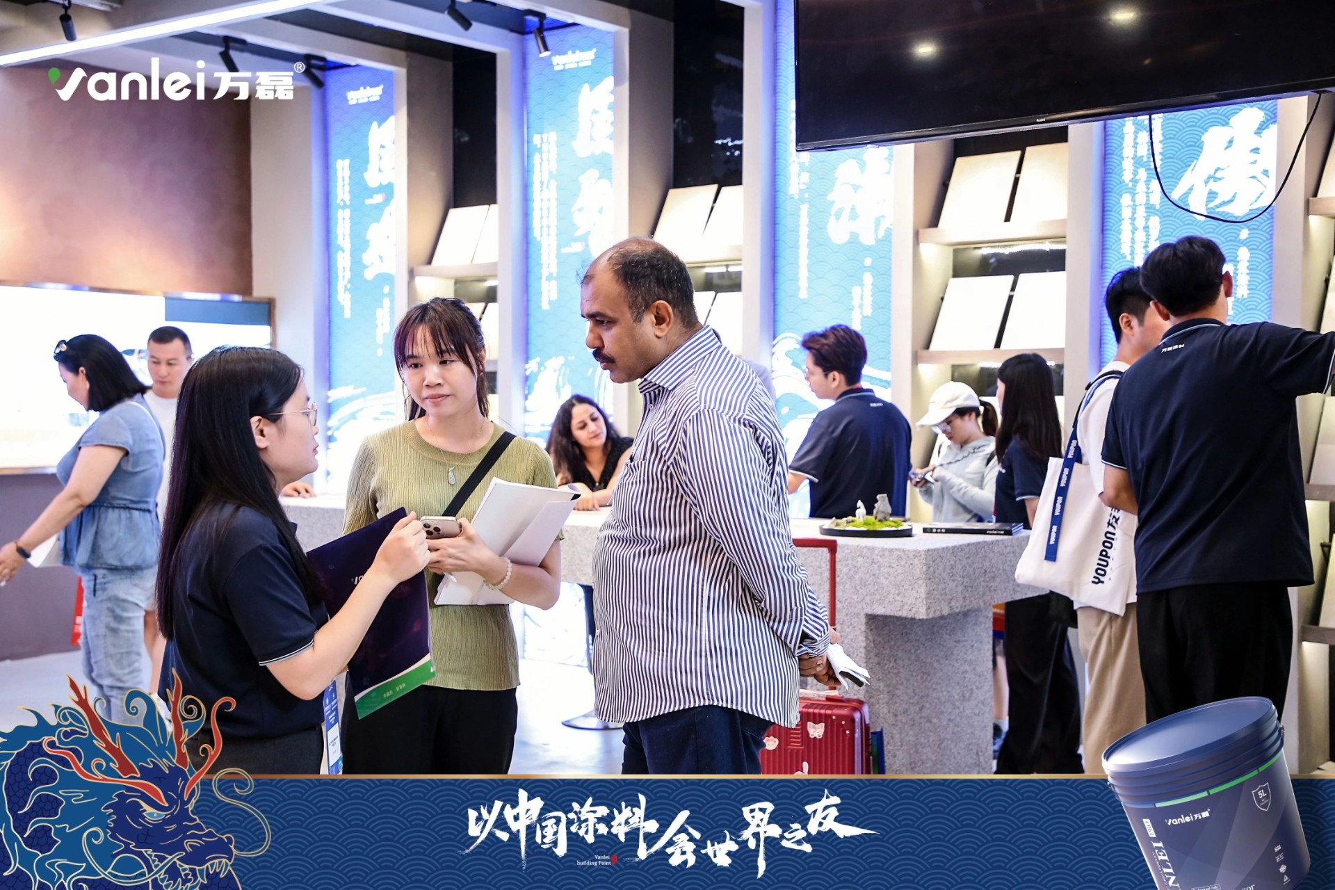 七年蟬聯(lián)展館人氣王！萬(wàn)磊涂料，以中國(guó)涂料，會(huì)世界之友